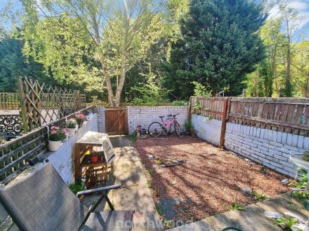 2 bedroom Terraced House for sale in Grove Avenue, Off York Road, Doncaster, Doncaster, DN5