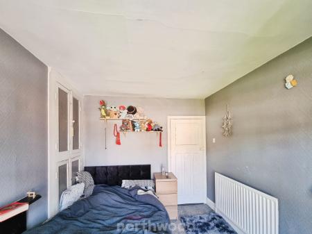 2 bedroom Terraced House for sale in Grove Avenue, Off York Road, Doncaster, Doncaster, DN5