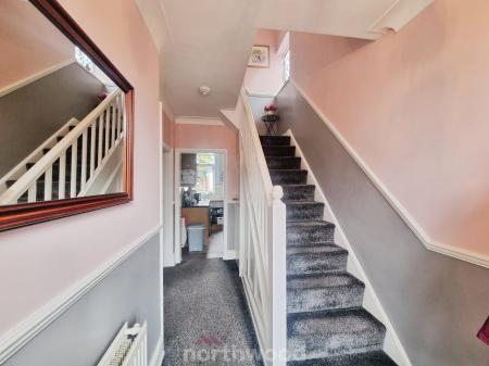 3 bedroom Semi-detached house to let in Harrowden Road, Wheatley, Doncaster, DN2