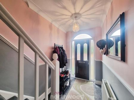 3 bedroom Semi-detached house to let in Harrowden Road, Wheatley, Doncaster, DN2