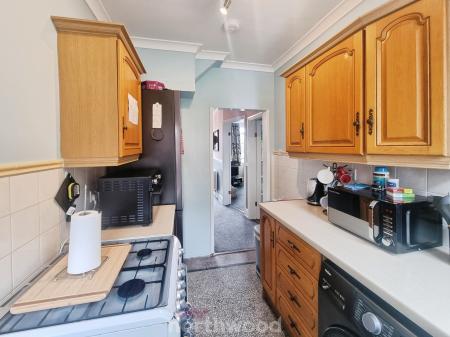 3 bedroom Semi-detached house to let in Harrowden Road, Wheatley, Doncaster, DN2