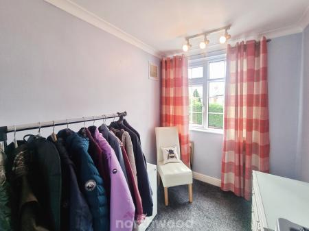 3 bedroom Semi-detached house to let in Harrowden Road, Wheatley, Doncaster, DN2