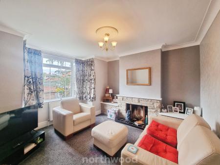 3 bedroom Semi-detached house to let in Harrowden Road, Wheatley, Doncaster, DN2