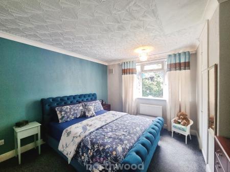3 bedroom Semi-detached house to let in Harrowden Road, Wheatley, Doncaster, DN2