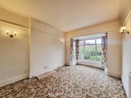 5 bedroom Detached house for sale in Axholme Road, Wheatley, Doncaster, DN2
