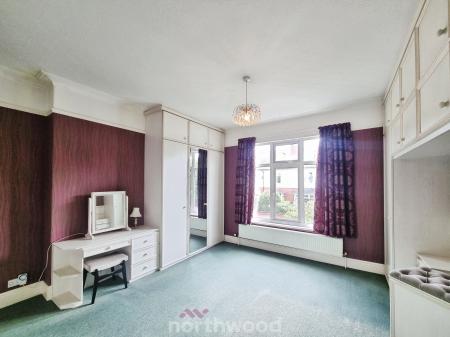 5 bedroom Detached house for sale in Axholme Road, Wheatley, Doncaster, DN2