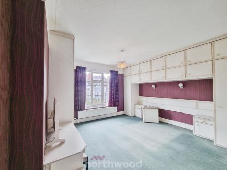 5 bedroom Detached house for sale in Axholme Road, Wheatley, Doncaster, DN2