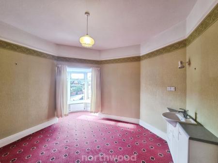 5 bedroom Detached house for sale in Axholme Road, Wheatley, Doncaster, DN2
