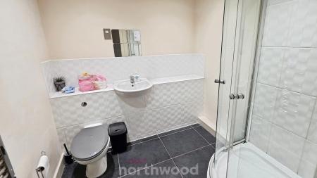 1 bedroom Flat to let in Low Road, Balby, Doncaster, DN4