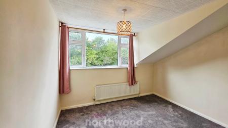 4 bedroom Detached house to let in Field House Road, Sprotbrough, Doncaster, DN5