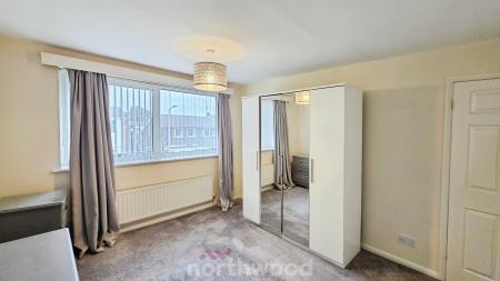 4 bedroom Detached house to let in Field House Road, Sprotbrough, Doncaster, DN5