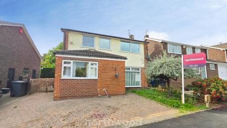 4 bedroom Detached house to let in Field House Road, Sprotbrough, Doncaster, DN5
