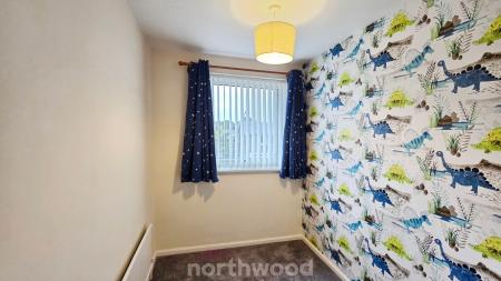 4 bedroom Detached house to let in Field House Road, Sprotbrough, Doncaster, DN5