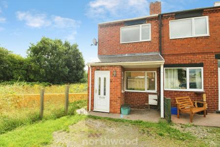 2 bedroom Terraced House to let in Victoria Road, Norton, Doncaster, DN6