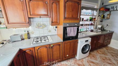 3 bedroom Semi-detached house to let in Westmorland Street, Balby, Doncaster, DN4