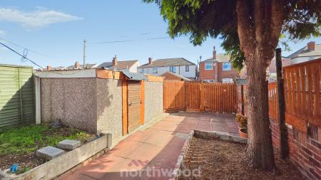 3 bedroom Semi-detached house to let in Westmorland Street, Balby, Doncaster, DN4