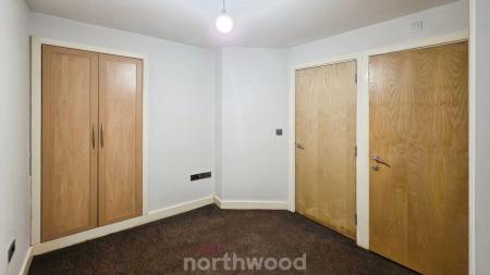 2 bedroom Flat to let in Low Road, Balby, Doncaster, DN4
