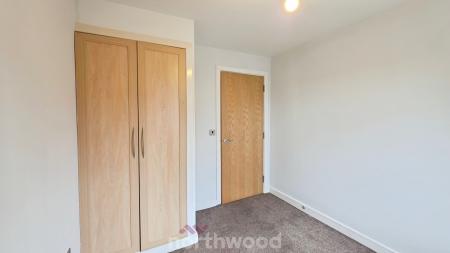 2 bedroom Flat to let in Low Road, Balby, Doncaster, DN4