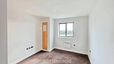 2 bedroom Flat to let in Low Road, Balby, Doncaster, DN4