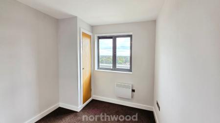 2 bedroom Flat to let in Low Road, Balby, Doncaster, DN4