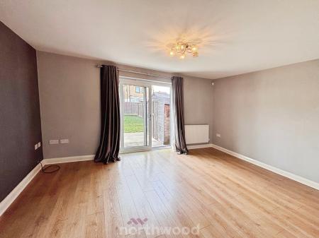 3 bedroom Detached house to let in Golden Fleece Court, Beckett Road, Doncaster, DN2