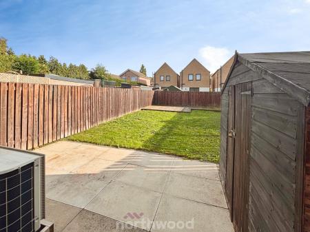 3 bedroom Detached house to let in Golden Fleece Court, Beckett Road, Doncaster, DN2