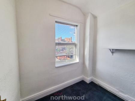 3 bedroom Terraced House for sale in Alexandra Road, Balby, Doncaster, DN4