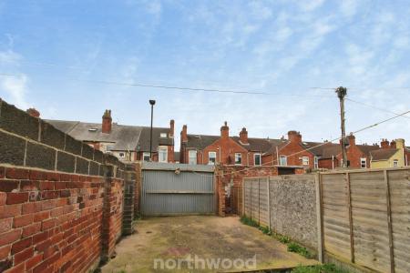2 bedroom Terraced House to let in Somerset Road, Hyde Park, Doncaster, DN1