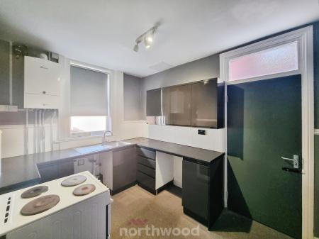 2 bedroom Terraced House to let in Beechfield Road, Hyde Park, Doncaster, DN1