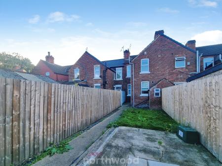 2 bedroom Terraced House to let in Beechfield Road, Hyde Park, Doncaster, DN1