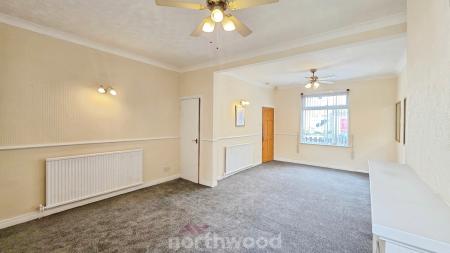 3 bedroom Terraced House to let in Kings Road, Askern, Doncaster, DN6