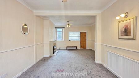 3 bedroom Terraced House to let in Kings Road, Askern, Doncaster, DN6