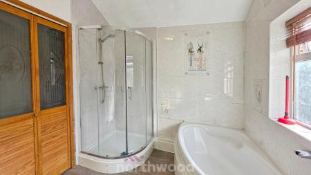 3 bedroom Terraced House to let in Kings Road, Askern, Doncaster, DN6