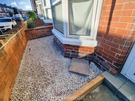 3 bedroom Terraced House for sale in Lockwood Road, Wheatley, Doncaster, DN1