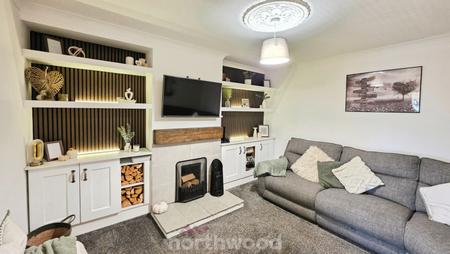 3 bedroom Semi-detached house for sale in Barnby Dun Road, Clay Lane, Doncaster, DN2