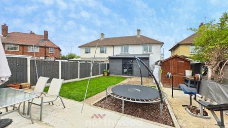 3 bedroom Semi-detached house for sale in Barnby Dun Road, Clay Lane, Doncaster, DN2