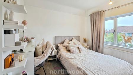3 bedroom Semi-detached house for sale in Barnby Dun Road, Clay Lane, Doncaster, DN2