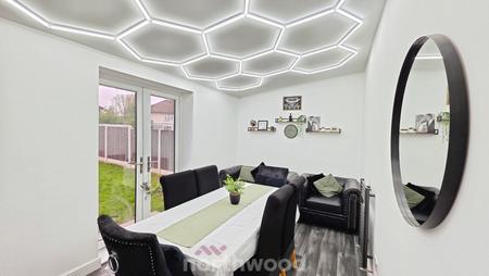 3 bedroom Semi-detached house for sale in Barnby Dun Road, Clay Lane, Doncaster, DN2