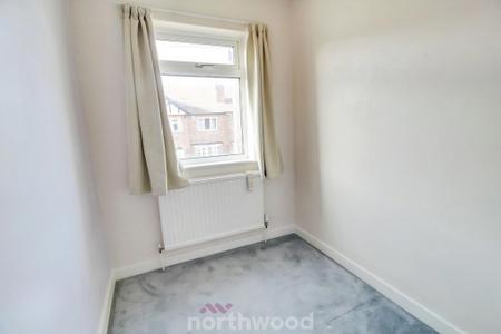 3 bedroom Terraced House for sale in Strathmore Road, Town Moor, Doncaster, DN2