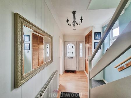 3 bedroom Semi-detached house for sale in Fern Close, Wheatley Hills, Doncaster, DN2