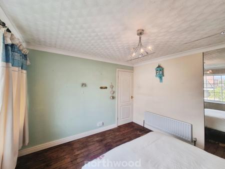 3 bedroom Semi-detached house for sale in Fern Close, Wheatley Hills, Doncaster, DN2