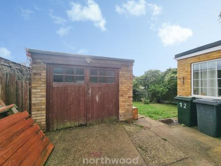 3 bedroom Semi-detached house for sale in Fern Close, Wheatley Hills, Doncaster, DN2