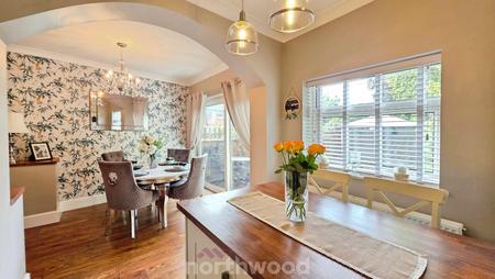 4 bedroom Semi-detached house for sale in Sandbeck Road, Bennetthorpe, Doncaster, DN4