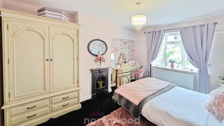 4 bedroom Semi-detached house for sale in Sandbeck Road, Bennetthorpe, Doncaster, DN4