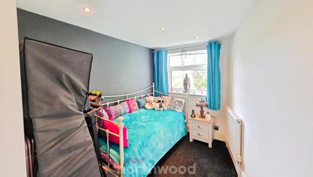 4 bedroom Semi-detached house for sale in Sandbeck Road, Bennetthorpe, Doncaster, DN4