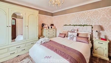 4 bedroom Semi-detached house for sale in Sandbeck Road, Bennetthorpe, Doncaster, DN4