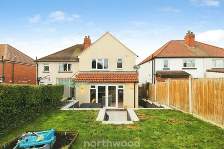 3 bedroom Semi-detached house for sale in The Grove, Wheatley Hills, Doncaster, DN2