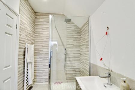 3 bedroom Semi-detached house for sale in The Grove, Wheatley Hills, Doncaster, DN2