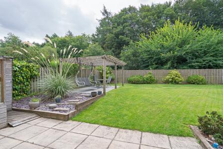 5 bedroom Detached house for sale in Burnbank Meadows, Kinross, KY13