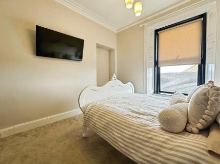 2 bedroom Flat for sale in Clepington Road, Dundee, DD3